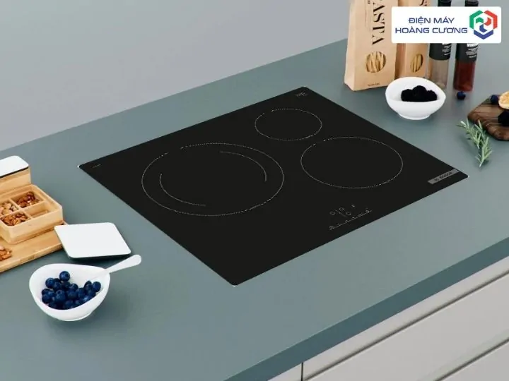 Bếp từ Bosch PUJ61RBB5E 8 Bếp từ Bosch PUJ61RBB5E ba vùng nấu cảm ứng