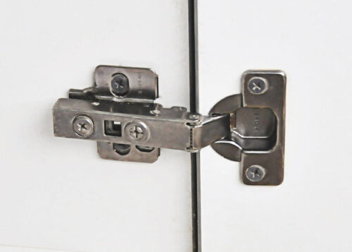 Bản lề giảm chấn Hafele màu đen – trùm ngoài 315.20.750 5 Bản lề giảm chấn Hafele màu đen – trùm ngoài 315.20.750