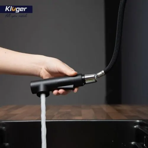 Vòi rửa bát nóng lạnh Kluger KLF0001B có dây rút 13 Ảnh đầu vòi Kluger KLF0001B có dây rút
