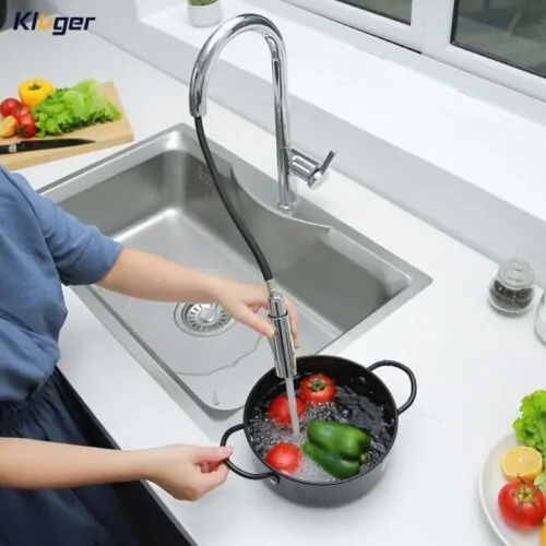 Vòi rửa bát nóng lạnh Kluger KLF0003C có dây rút 11 Hình ảnh vòi rửa bát nóng lạnh Kluger KLF0003C có dây rút