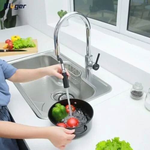 Vòi rửa bát nóng lạnh Kluger KLF0006C có dây rút 11 Hình ảnh vòi rửa bát nóng lạnh Kluger KLF0006C có dây rút
