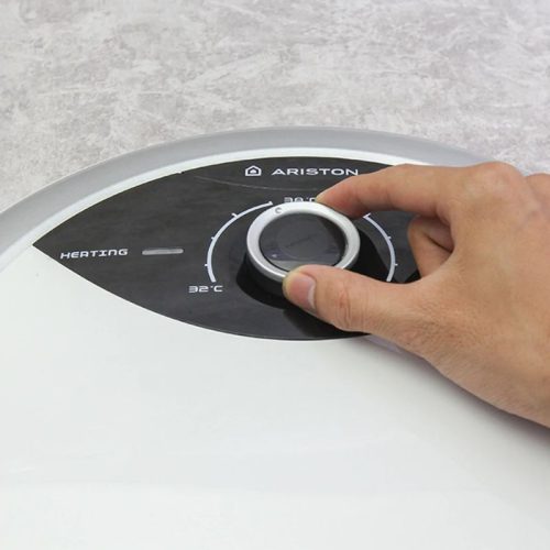 Bình đun nước nóng Ariston RMC45E-VN 7 Điều chỉnh bình đun nước nóng Ariston RMC45E-VN