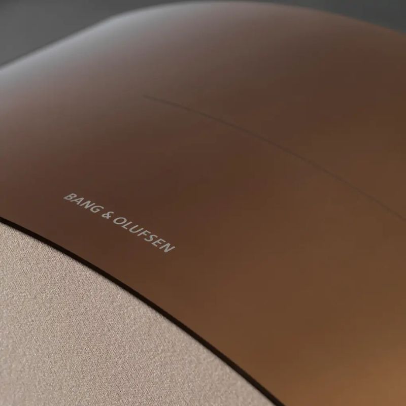 Loa Bluetooth B&O Beosound EDGE Bronze 4 Ảnh Loa Bluetooth B&O Beosound EDGE Bronze