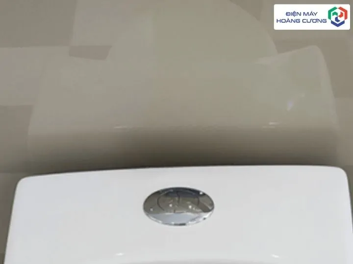 Bồn cầu một khối Hafele 588.82.438 15 Bồn cầu một khối Hafele 588.82.438 van xả rộng