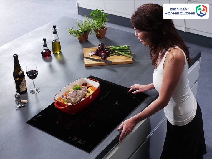 Kinh nghiệm mua bếp từ: 9 Tiêu chí quan trọng bạn không thể bỏ qua 1 sử dụng bếp từ