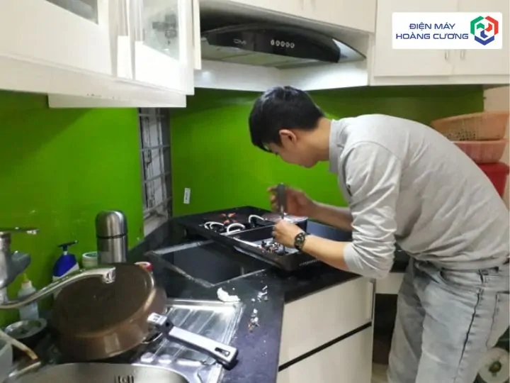Dịch vụ sửa bếp từ tại Hà Nội nhanh chóng, giá rẻ, uy tín 2 Quy trình sửa lỗi tại Hoàng Cương