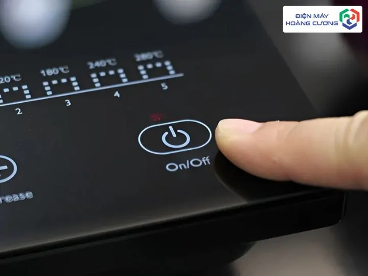 Bếp từ Bosch báo lỗi E: 12 mã lỗi và cách khắc phục chi tiết nhất 15 Tắt bếp từ bosch báo lỗi E bằng nút nguồn