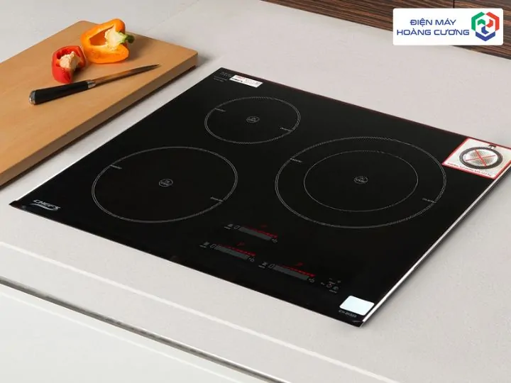 bếp từ với 3 vùng nấu độc lập