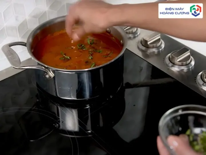 Đánh Giá Bếp Từ BlueStar: Đẳng Cấp "Bếp Trưởng" Đến Từ Mỹ & Top 3 Mẫu Đỉnh Cao 8 Sử dụng Bếp Từ BlueStar