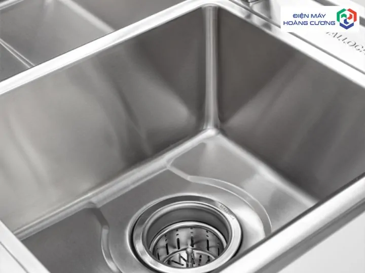 Top 5 Tiêu Chí Chọn Địa Chỉ Mua Chậu Rửa Malloca Uy Tín Tại Hải Phòng & Giá Tốt Nhất 2026 2 Bề mặt chậu rửa Malloca cao cấp