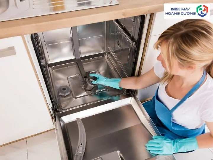 Top 8 Địa Chỉ Mua Máy Rửa Bát Junger Uy Tín Tại Nghệ An: Bảng Giá & Đánh Giá Chi Tiết 5 vệ sinh máy rửa bát Junger