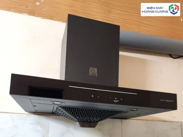 Địa Chỉ Mua Máy Hút Mùi Junger Uy Tín Tại Hà Nội - Giải Pháp Cho Gian Bếp Sạch Thoáng 2 máy hút mùi Junger thiết kế sang trọng